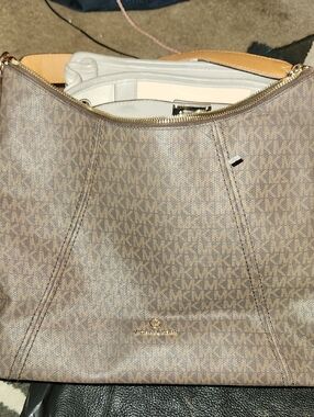 Michael Kors Tan/Brown Signature Logo Shoulder Bag